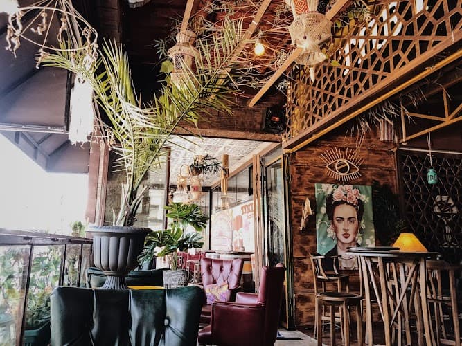 The Point Cocktail Bar